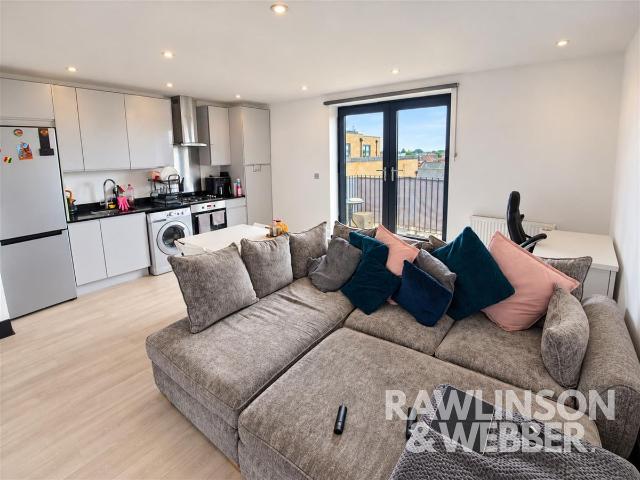 Apartment for rent in Molesey, Elmbridge
