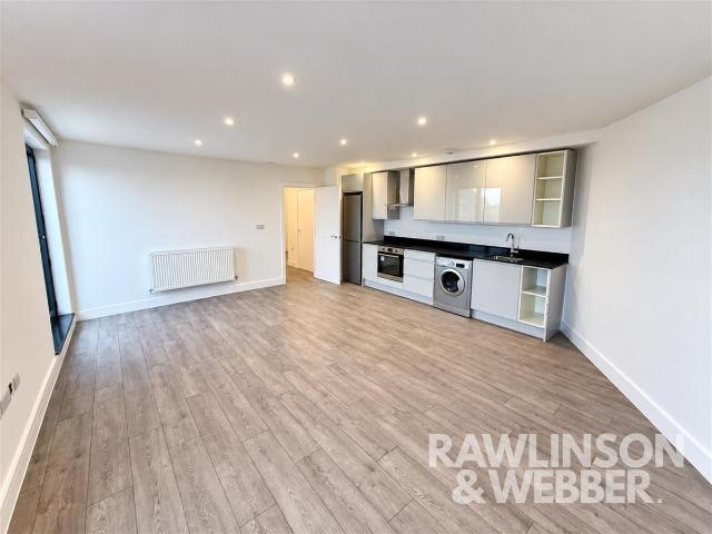 Apartment for rent in Blackhills, Surrey
