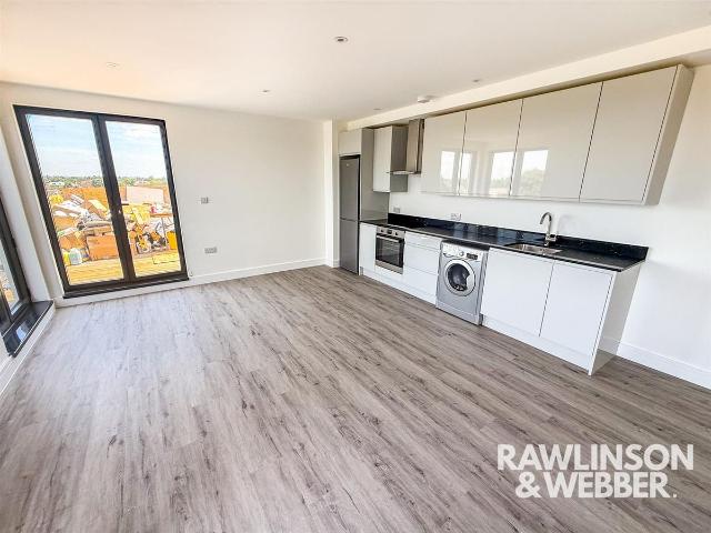 Apartment for rent in Blackhills, Surrey