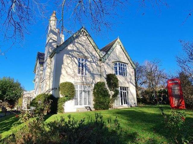 House for sale in Follaton, Strode