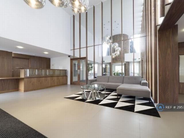 Apartment for rent in London Borough of Lewisham, Ladywell