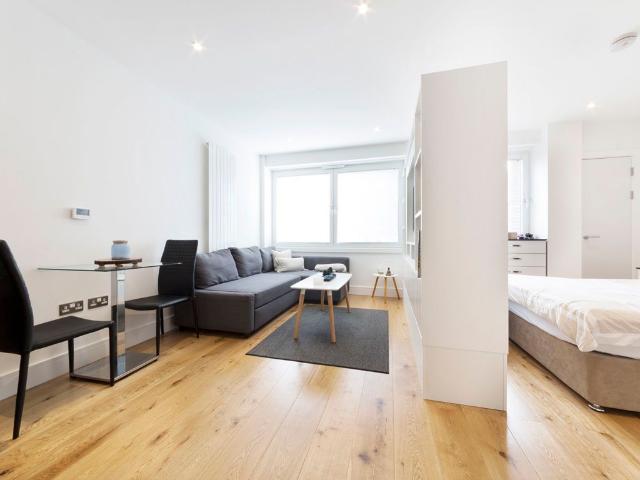 Studio for rent in London Borough of Lewisham, Ladywell