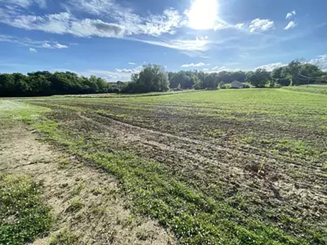 Terrain vente à France métropolitaine, Mombrier