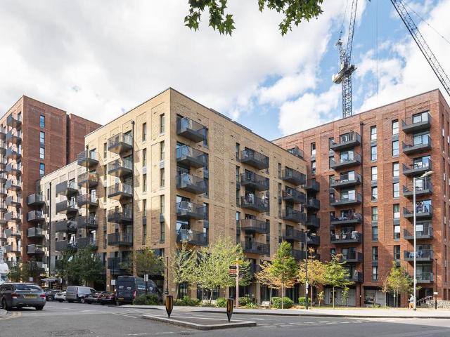 Apartment for rent in Barking Wharf Square, Greater London