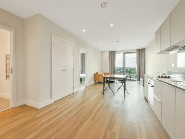 House for rent in London Borough of Hounslow, Strand