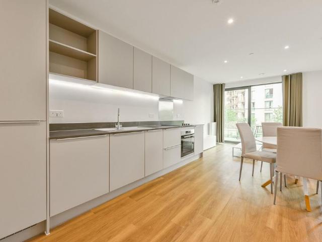House for rent in London Borough of Hounslow, Strand