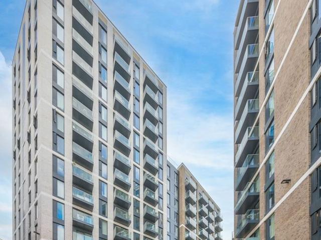 Studio for rent in London Borough of Hounslow, Greater London