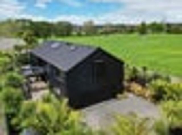 House for sale in Paremoremo, Oroua County
