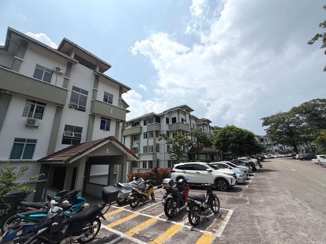 Apartment for sale in Bandar Baru Permas Jaya, Kampung Senibong