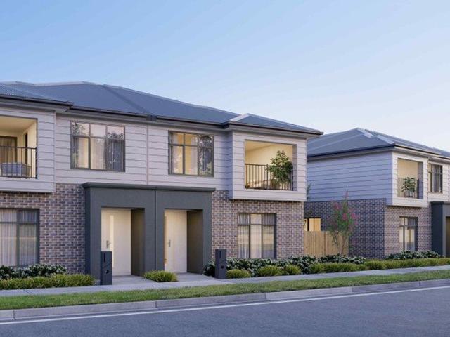 Townhouse for sale in Cloverton, Melbourne
