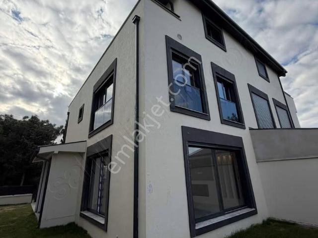 Urla, İzmir içerisinde satılık Villa