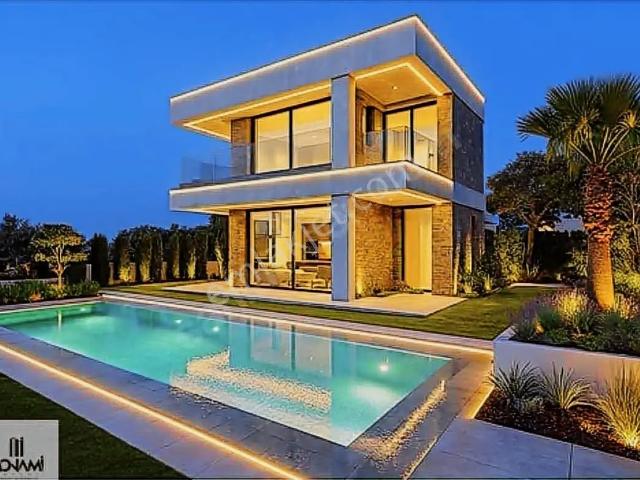Güzelbahçe, İzmir içerisinde satılık Villa