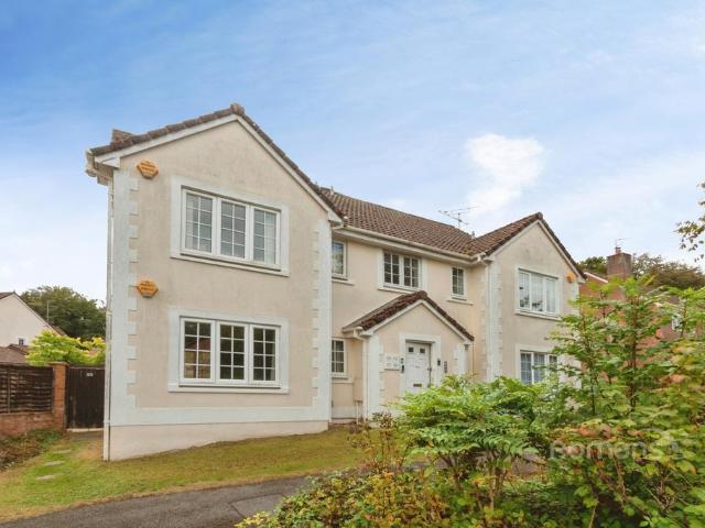 Apartment for rent in Hounsome Fields, Priest Down