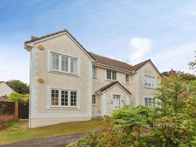 Apartment for rent in Hounsome Fields, Priest Down