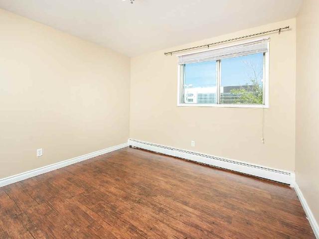 Apartment for rent in Wedgewood, Alberta