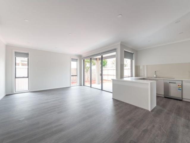 Townhouse for rent in Camerons Creek, Victoria
