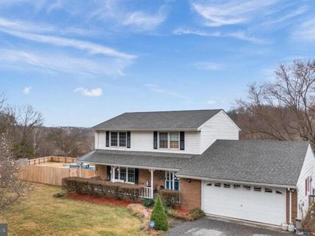 House for sale in Stephenson House for sale in Stephenson