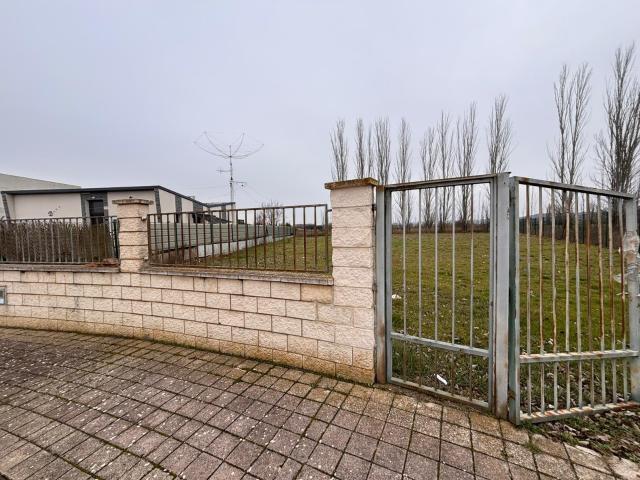 Terreno en venta en Husillos, Castilla y León
