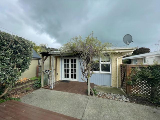 House for rent in Chaslands, Canterbury