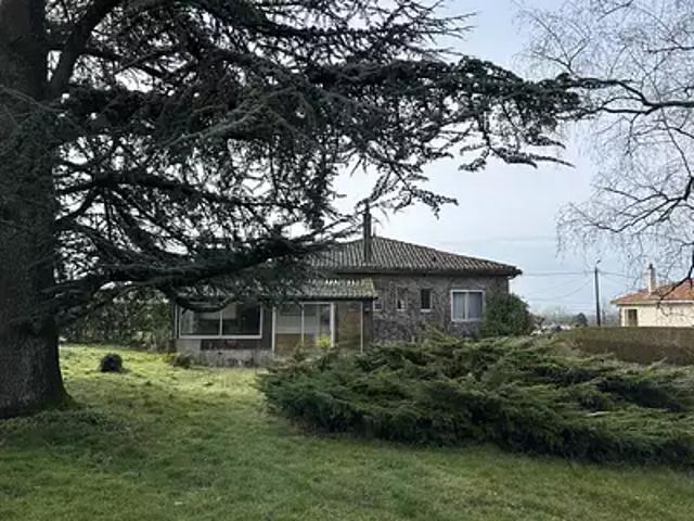 Maison vente à Bressuire, Le Breuil-bernard