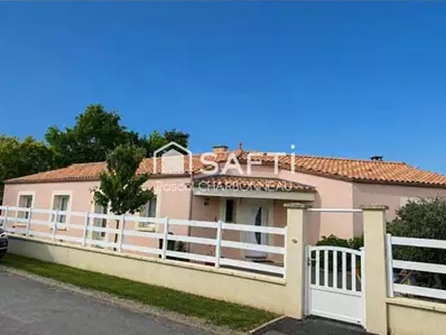 Maison vente à Fontenay-le-Comte, La Châtaigneraie