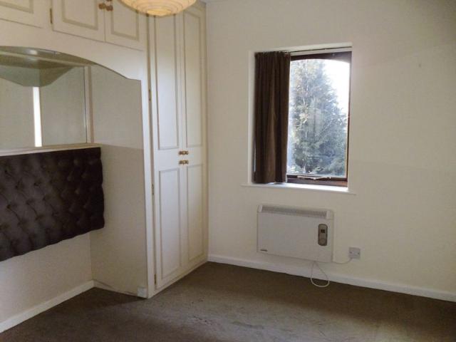 Apartment for rent in Dixons Green, West Midlands