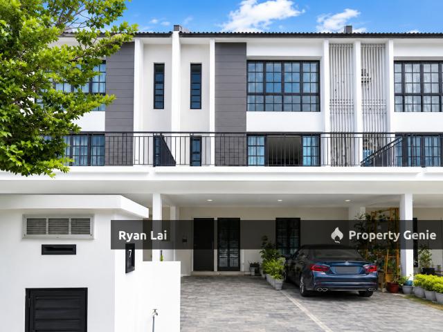 Townhouse for rent in Tanjong Sepat, Selangor