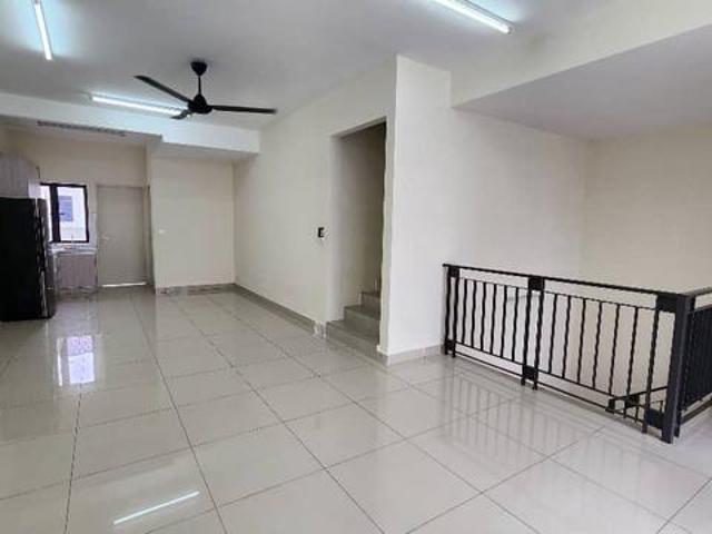 Townhouse for rent in Tanjong Sepat, Selangor