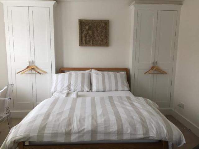 Room for rent in London Borough of Ealing, Greater London