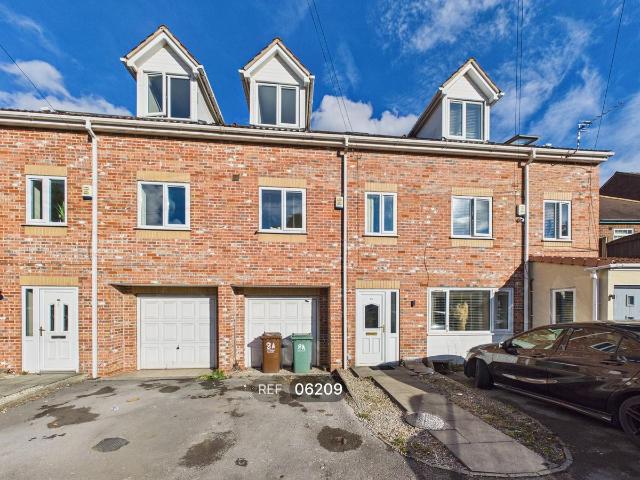 House for rent in Lady Balk, Wakefield