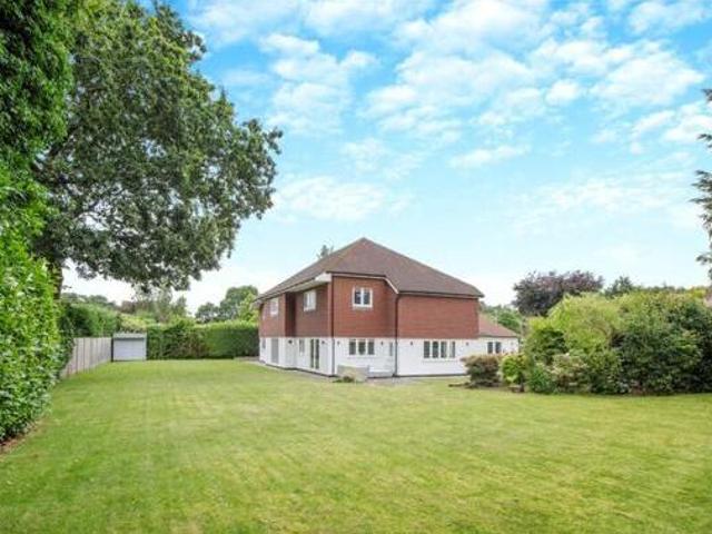 House for sale in Fole, Surrey