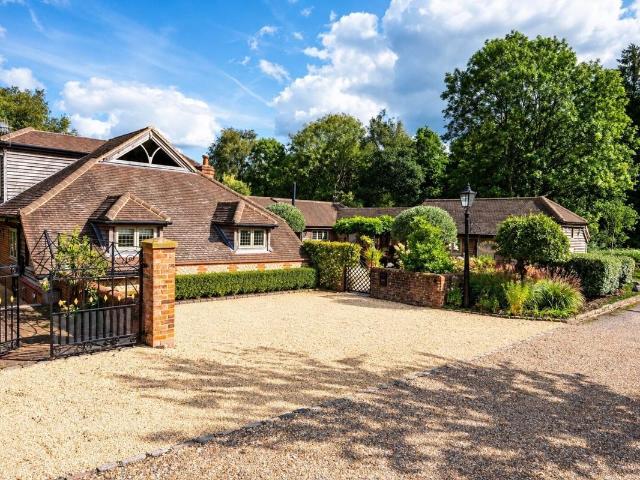 House for rent in Hurtmore, Guildford