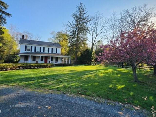 House for sale in Atlantic Highlands, New Jersey