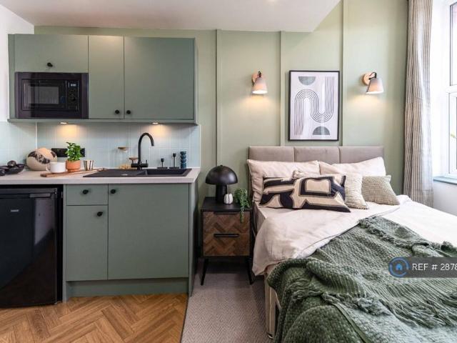 House for rent in Chesham, Bury