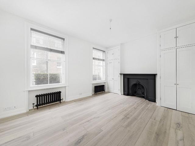 Studio for rent in Seven Dials, Bloomsbury