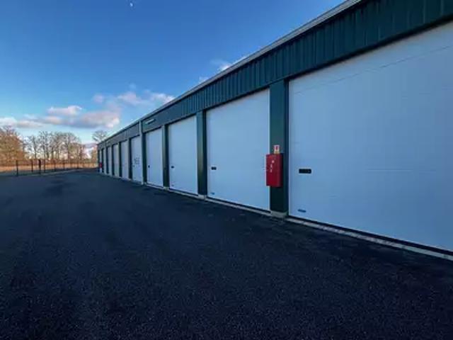 Garage location à Le Bourg, Monnaie