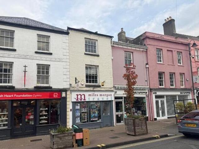 House for sale in Monmouth, Wales