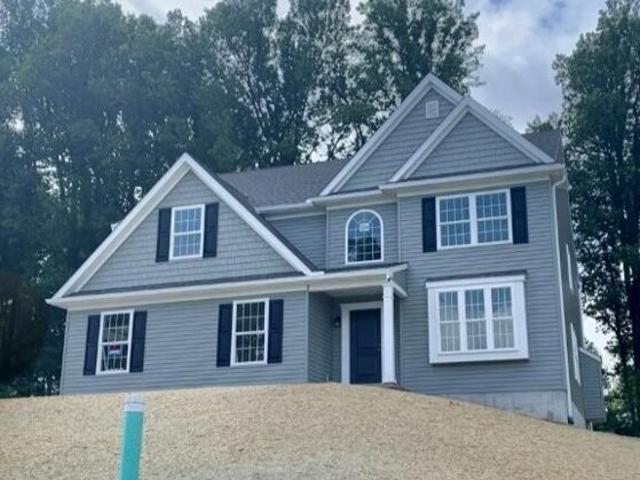 House for sale in Spring Grove