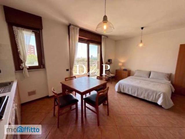 Appartamento in affitto a Municipio 9, Milano