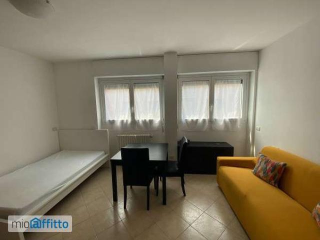 Appartamento in affitto a Municipio 9, Milano