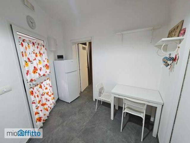 Appartamento in affitto a Municipio 1, Puglia