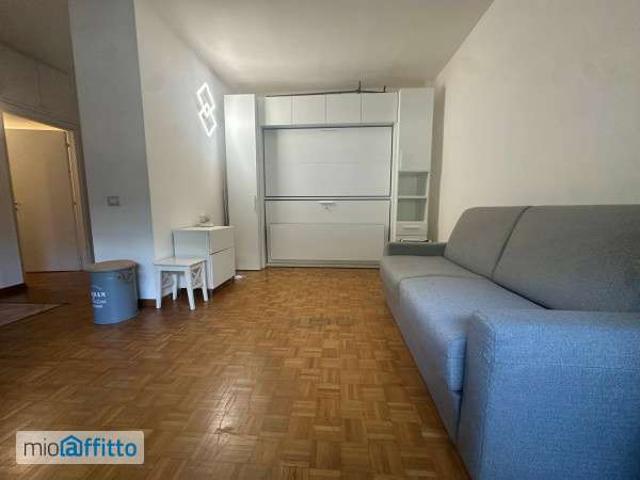 Appartamento in affitto a Municipio 6, Milano