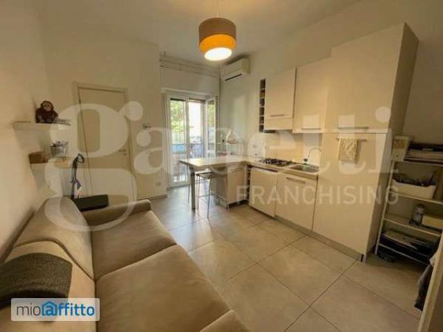 Appartamento in affitto a Municipio 6, Milano