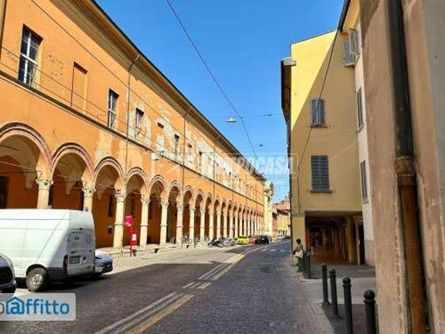 Appartamento in affitto a Santo Stefano, Bologna