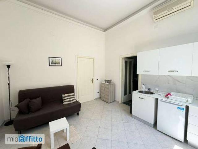 Appartamento in affitto a Municipalità 2, Campania