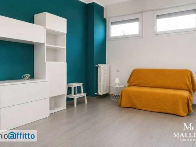 Villa Indipendente in affitto a Municipio 8 di Milano, Milano