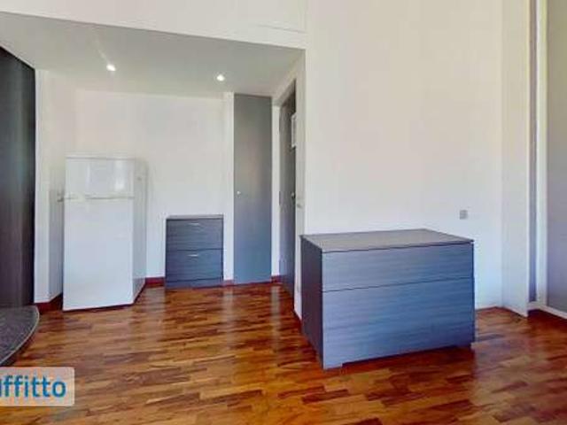 Villa Indipendente in affitto a Municipio 8 di Milano, Milano