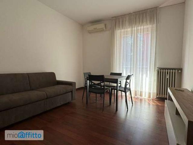 Villa Indipendente in affitto a Municipio 8 di Milano, Milano
