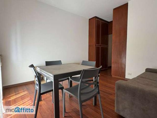 Villa Indipendente in affitto a Municipio 8 di Milano, Milano