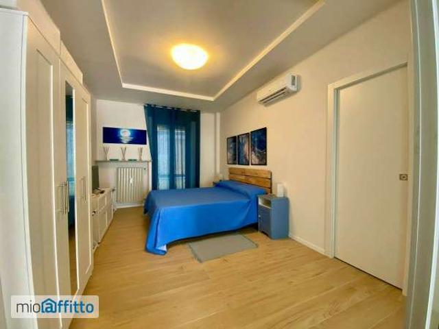 Villa Indipendente in affitto a Municipio 8 di Milano, Milano